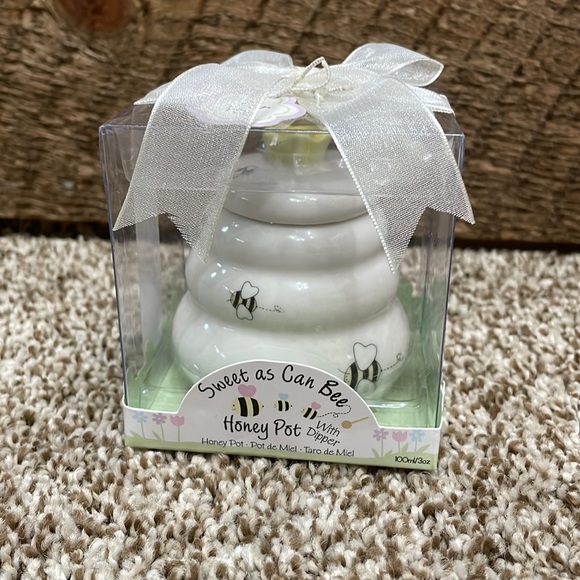 Kate Aspen Sweet As Can Bee Ceramic Honey Pot with Wooden Dipper (Set of 4) - Picture 2 of 8